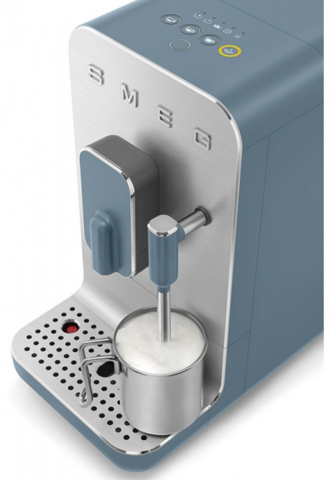 Кофемашина автоматическая Smeg BCC12SBMEU в магазине «На диване» в Чите  — Выгодная цена