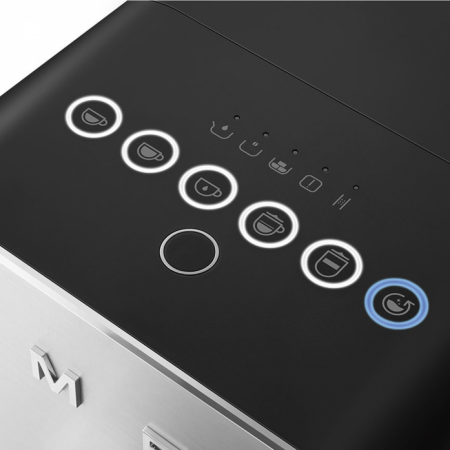 Автоматическая кофемашина Smeg BCC13BLMEU в магазине «На диване» в Чите  — Выгодная цена